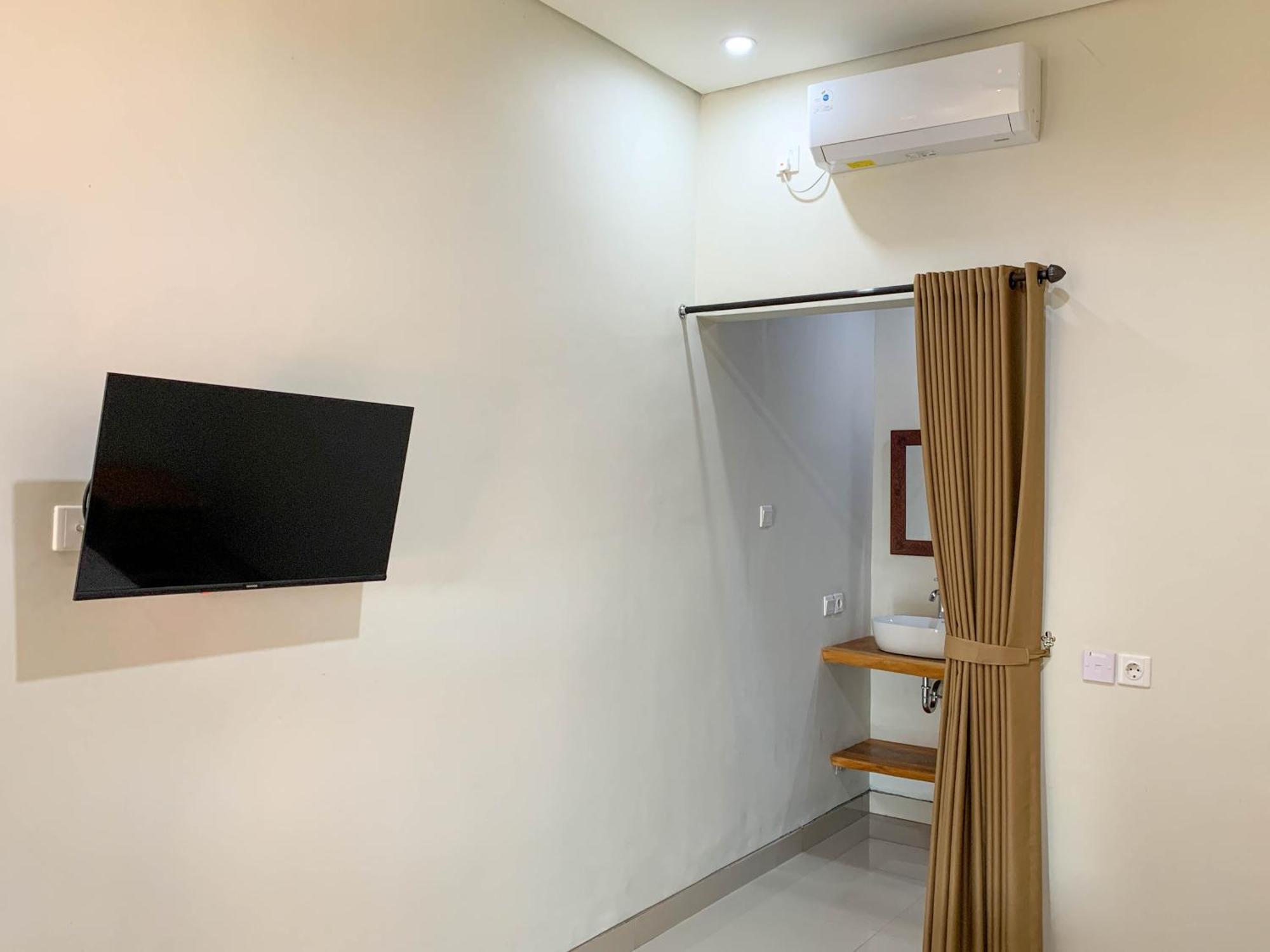 Candra Loka Studio & Apartment By The Loka Kerobokan Екстериор снимка